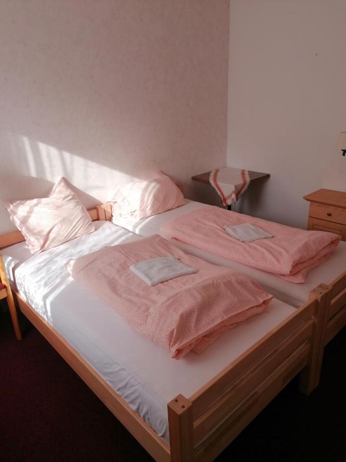 Ostalgie Ferienheim Sorgenfrei Gasthuis *